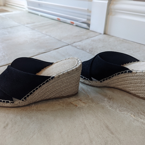 Brand new Banana Republic Wedge Platform Shoes - Picture 4 of 4